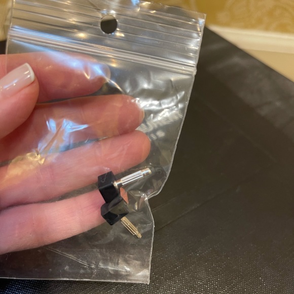 AUTHENTIC LIKE NEW - SAINT LAURENT T - STRAP TRIBUTE SANDAL - Picture 6 of 8